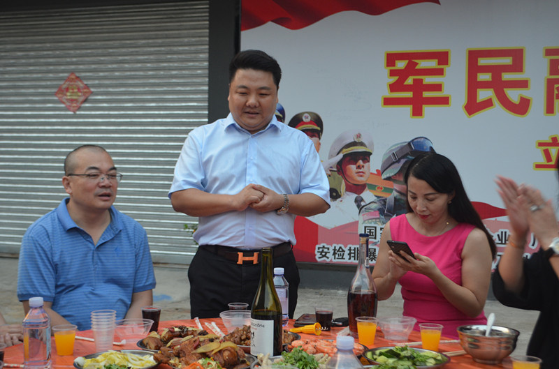 與家同聚，守門神歡迎您的到來